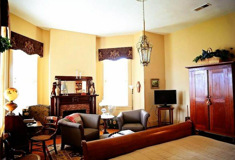 غرفة قياسية, The Bennett House Bed & Breakfast