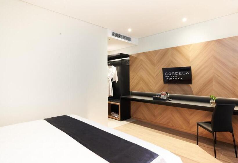 Номер Superior Кровать Кинг, Cordela Suites Tasikmalaya