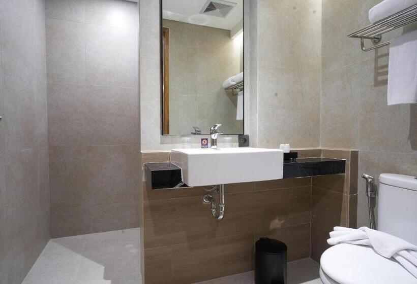 キングサイズベッドのスタンダードルーム, Cordela Suites Tasikmalaya