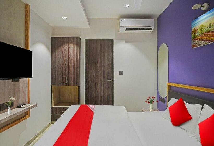 트리플 클래식 룸, The Hallmark By Wb Inn