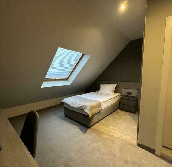 标准单人间, хотел валор