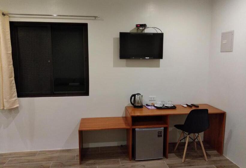 חדר לארבעה סטנדרטי עם נוף לגינה, Sbg Resort Lambug