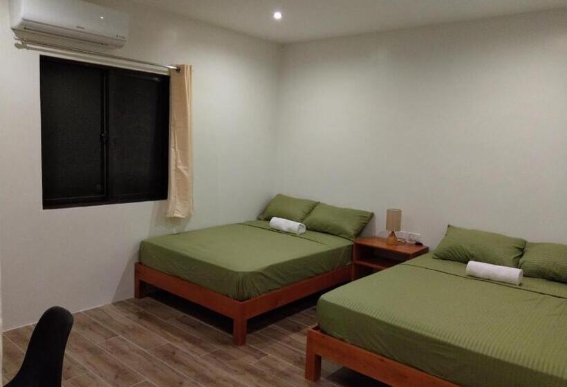 חדר לארבעה סטנדרטי עם נוף לגינה, Sbg Resort Lambug