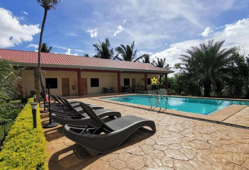 חדר דלוקס לארבעה, Sbg Resort Lambug