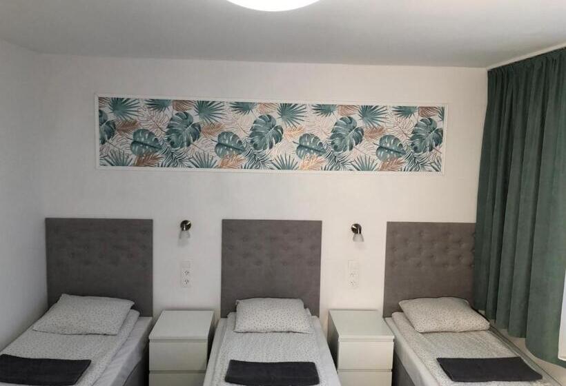 חדר סטנדרט לארבעה, Siechnice Noclegi