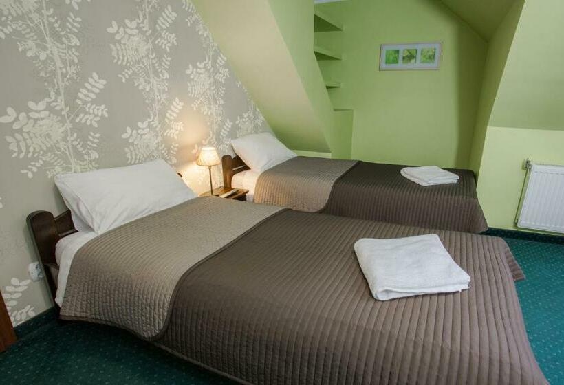 חדר אקונומי, Zajazd Drogorad Restauracja I Noclegi