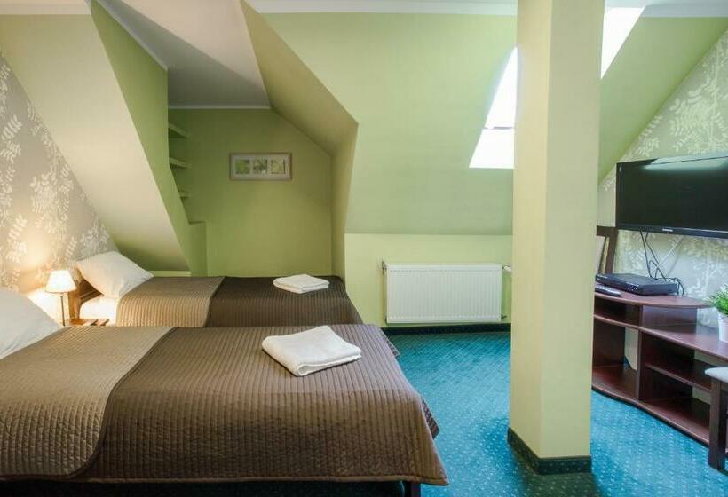 חדר אקונומי, Zajazd Drogorad Restauracja I Noclegi