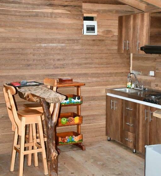 בונגלו משפחתי, Glamping Ancestros Ecoparque