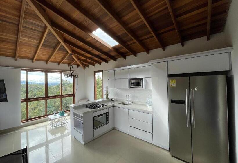 חדר סטנדרט עם ג'קוזי, Glamping Ancestros Ecoparque