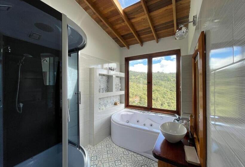 חדר סטנדרט עם ג'קוזי, Glamping Ancestros Ecoparque