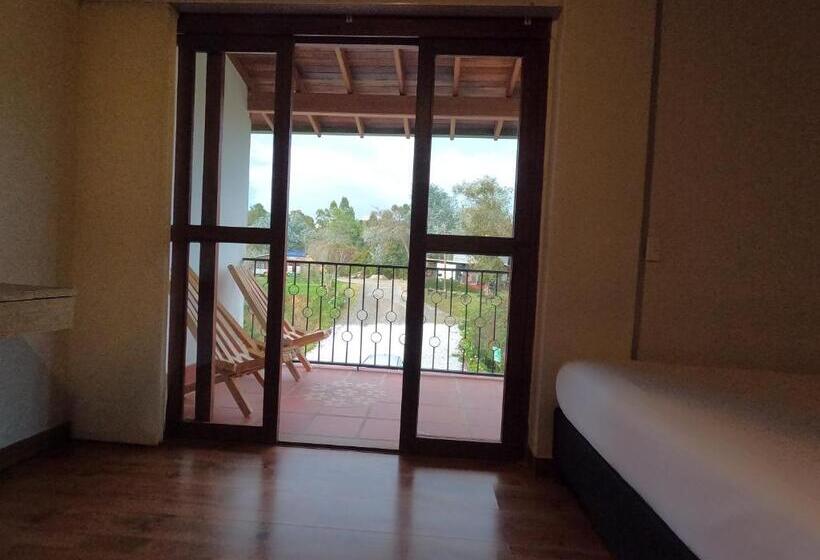 חדר משפחתי נוף לגינה, Glamping Ancestros Ecoparque