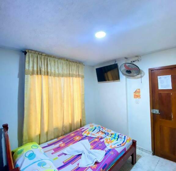 غرفة قياسية فردية, Turista Real