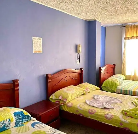 Standard Kolmen Hengen Huone, Turista Real