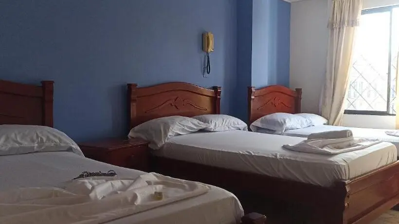 Standard Kolmen Hengen Huone, Turista Real