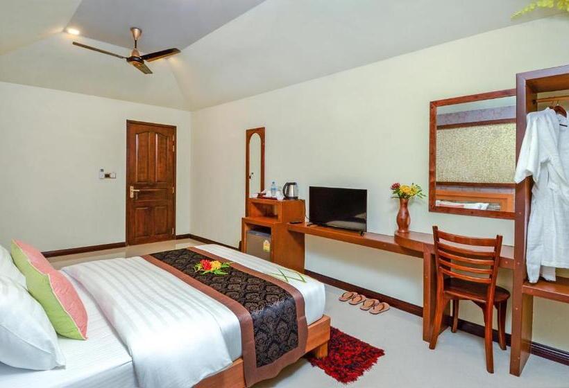 اتاق لوکس با چشم‌انداز دریا, Maladiwa Beach & Spa