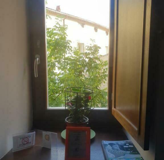 اتاق لوکس, Morry S Lodge Guest House