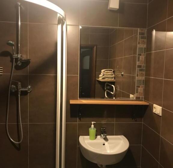 חדר משפחתי, Ranczo Sielanka