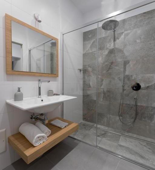 キングサイズベッドのスタンダードルーム, B&b Family Martone