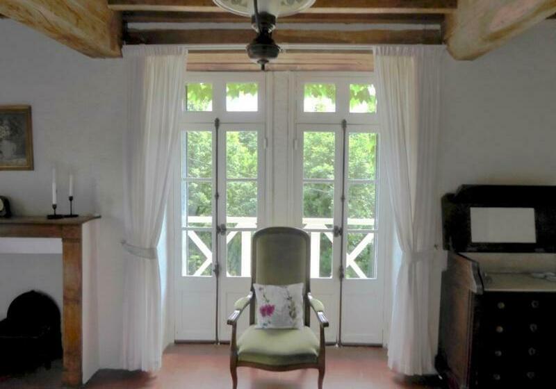 バルコニー付きスタンダードルーム, Chambres D Hotes à La Chandelle