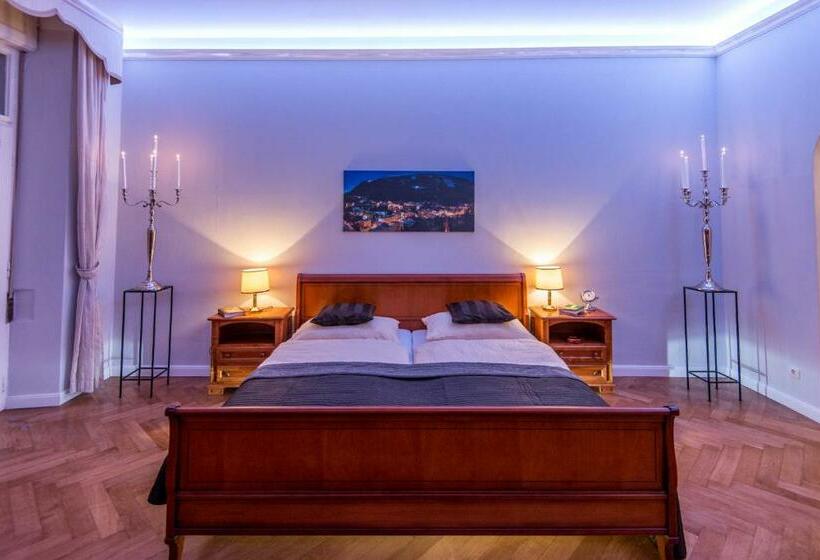 غرفة قياسية ثلاثية, De L Europe Gastein