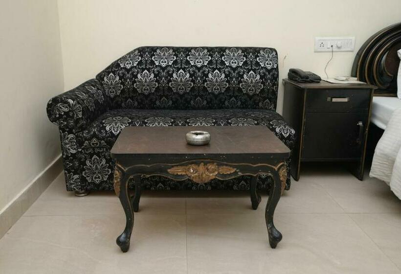 اتاق لوکس, Silver Arc
