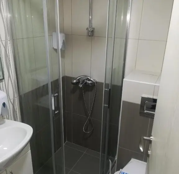 Quarto deluxe, Karavan 123