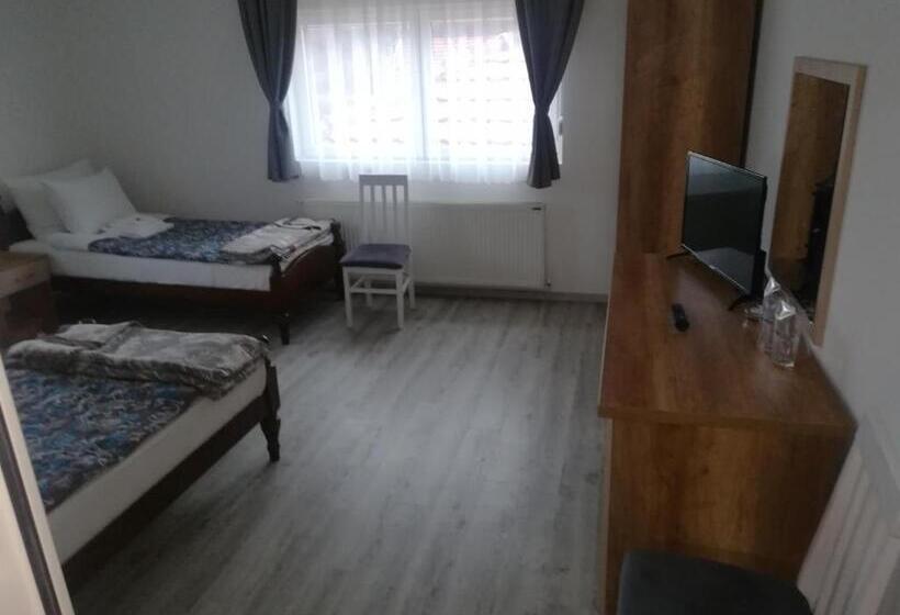 اتاق لوکس چهار تخته, Karavan 123