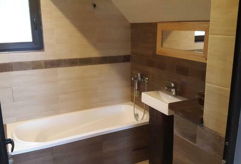 1ベッドルームアパートメント, Forest Houses,форест хаусис