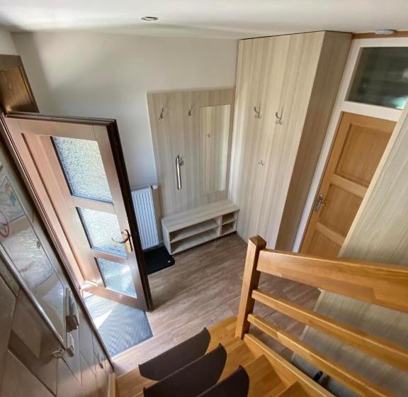 ２ベッドルームアパートメント, Privát Miško