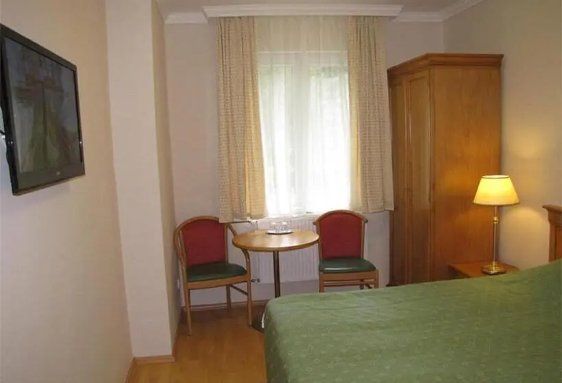 3 Bedroom Suite, Pávai Vendégház