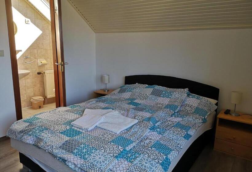 バルコニー付きスタンダードルーム, Balaton Panzió Füred