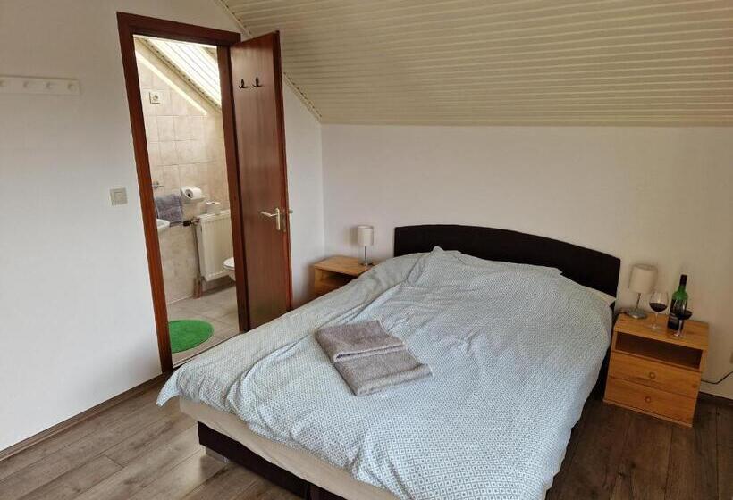 バルコニー付きスタンダードルーム, Balaton Panzió Füred