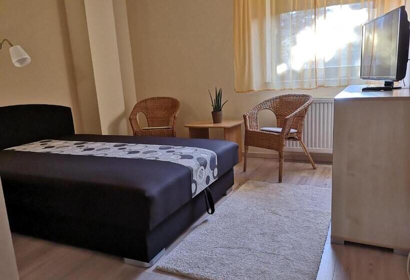 ３ベッドルームアパートメント, Balaton Panzió Füred