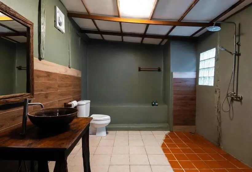 Suite with Pool, Captain Hook Resort @koh Kood