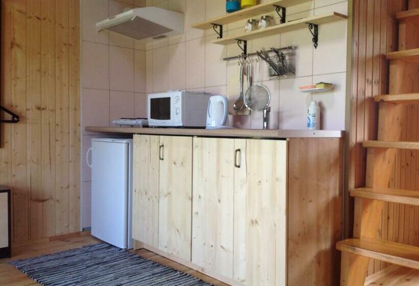 1 Sovrums Stuga, Dobilas Ir Jura