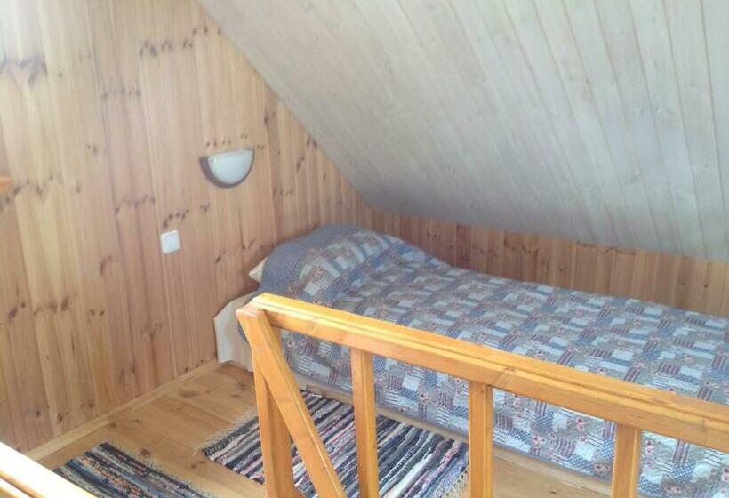 1 Sovrums Stuga, Dobilas Ir Jura