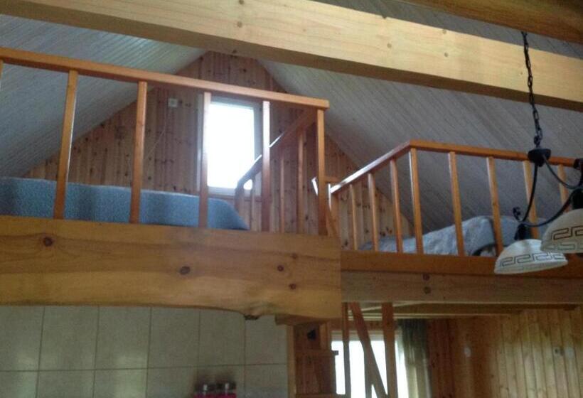 1 Sovrums Hus, Dobilas Ir Jura