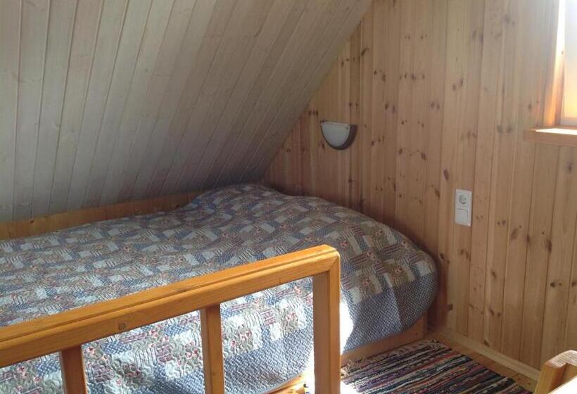 1 Sovrums Hus, Dobilas Ir Jura