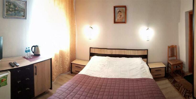 Standart Oda, сонячна