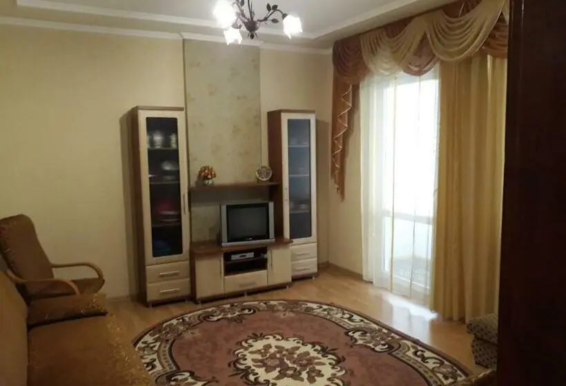 سوئیت با بالکن, сонячна