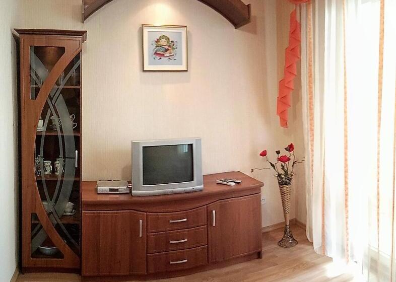 سوییت خانوادگی, сонячна