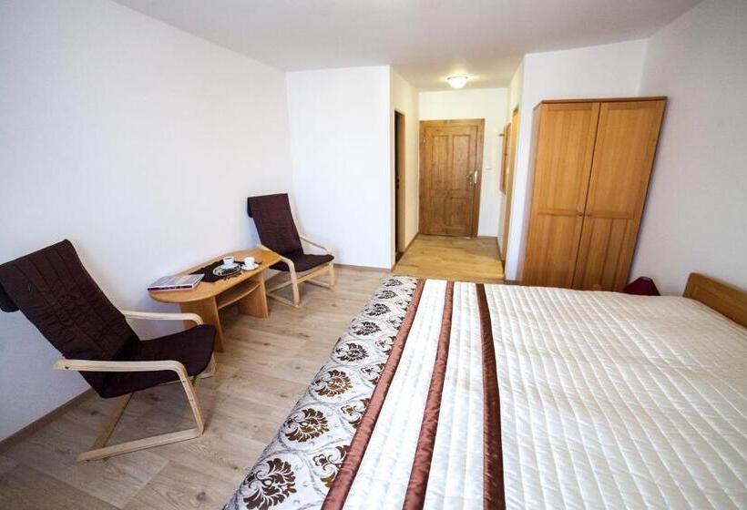 اتاق استاندارد, Pod Zámkem