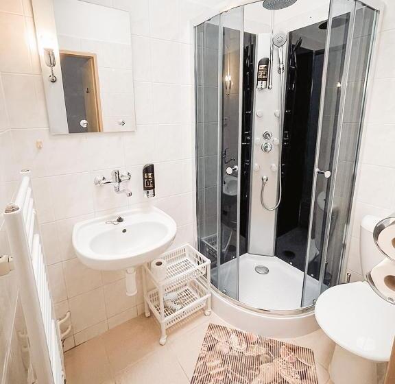 اتاق استاندارد, Pod Zámkem