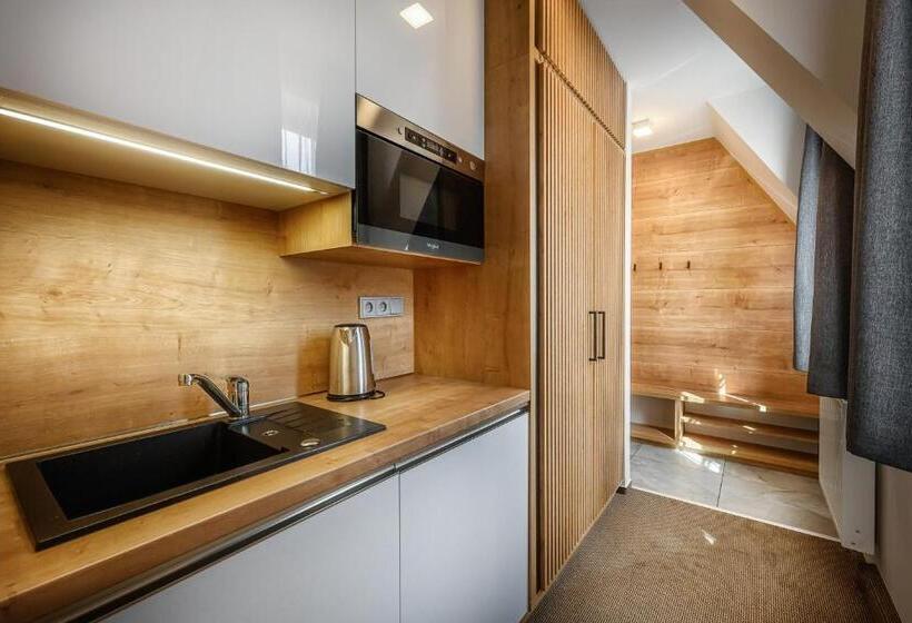 Номер Стандарт Трехместный, Resort Lucky Jasna