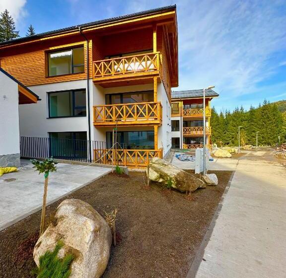 Студио Стандарт с Террасой, Resort Lucky Jasna