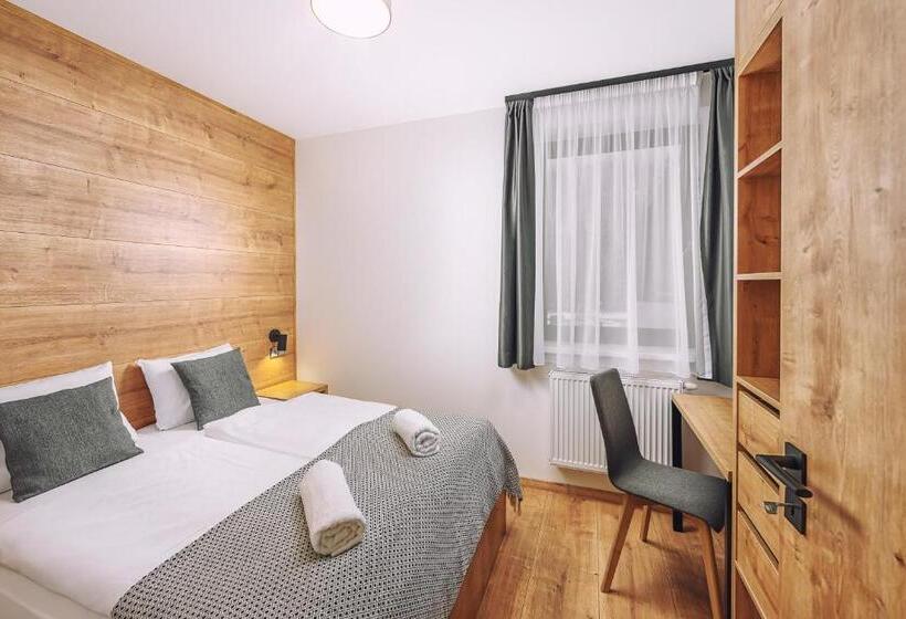 Апартаменты 1 Спальня с Террасой, Resort Lucky Jasna