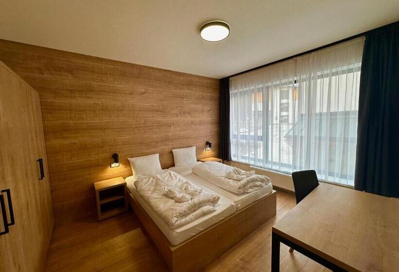 Апартаменты 1 Спальня с Террасой, Resort Lucky Jasna
