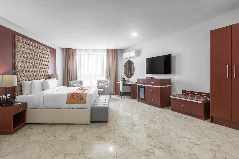 سوییت, Johnwood Hotel By Bolton