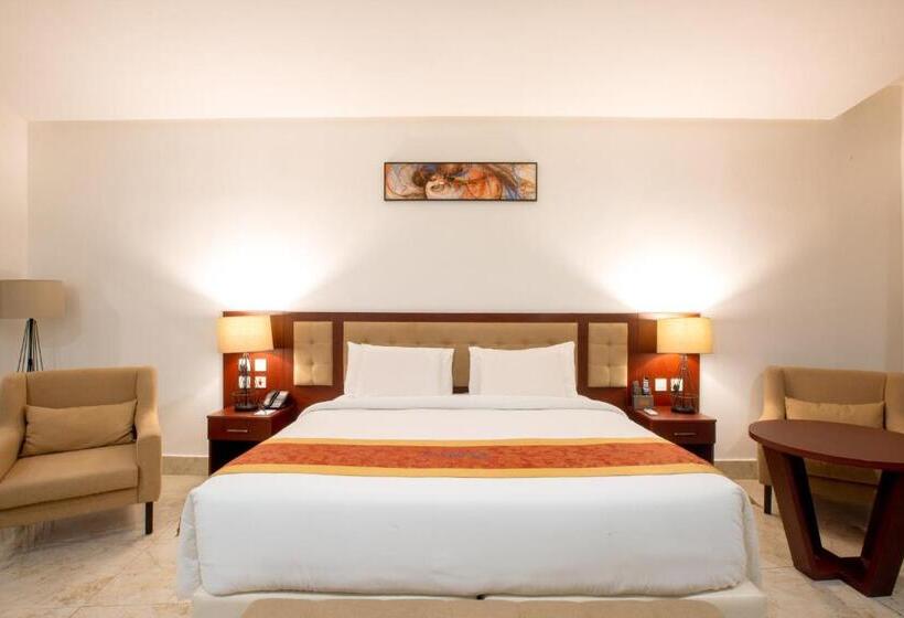 سوییت, Johnwood Hotel By Bolton