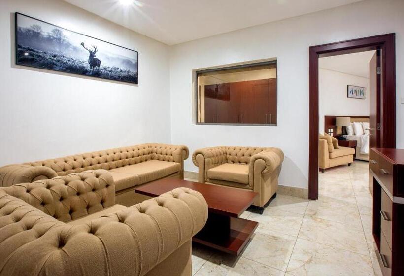 سوییت, Johnwood Hotel By Bolton
